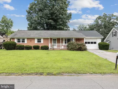 303 Beechcroft Rd, Winchester, VA 22601