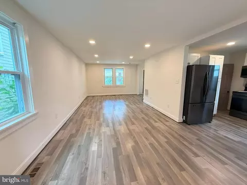 Living - 369 Charles St, Winchester, VA 22601 photo 2 of 2