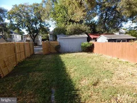 Exterior - 369 Charles St, Winchester, VA 22601 photo 2 of 2