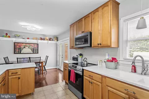 Kitchen - 319 Beechcroft Rd, Winchester, VA 22601 photo 7 of 7
