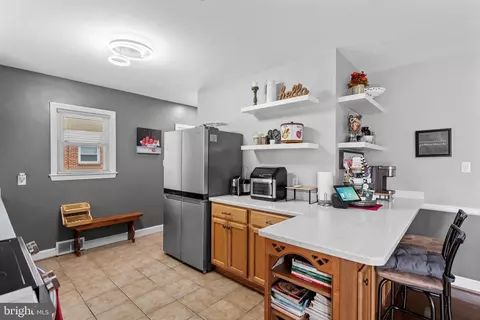 Kitchen - 319 Beechcroft Rd, Winchester, VA 22601 photo 4 of 7