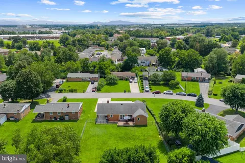 View/Area - 319 Beechcroft Rd, Winchester, VA 22601 photo 2 of 8