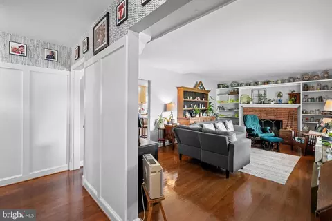 Entry Way - 319 Beechcroft Rd, Winchester, VA 22601 photo 1 of 5