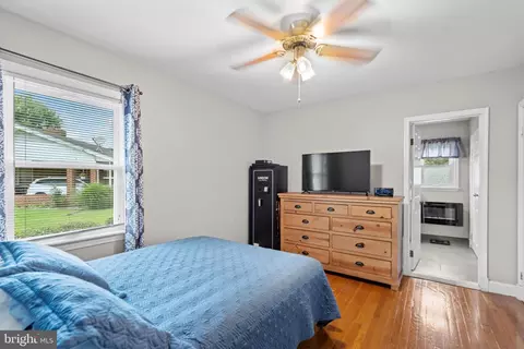 Bedroom - 319 Beechcroft Rd, Winchester, VA 22601 photo 1 of 3