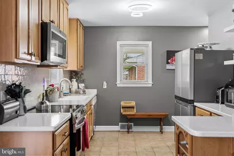 Kitchen - 319 Beechcroft Rd, Winchester, VA 22601 photo 1 of 7