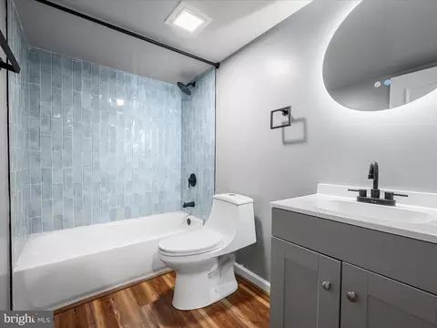 Bath - 613 Watson Ave, Winchester, VA 22601 photo 2 of 2