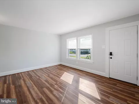 Living - 613 Watson Ave, Winchester, VA 22601 photo 1 of 4