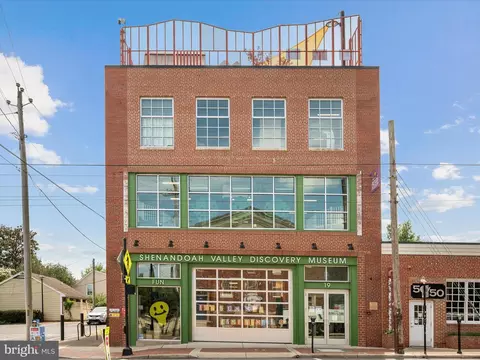 Exterior - 709 N Braddock St, Winchester, VA 22601 photo 19 of 31