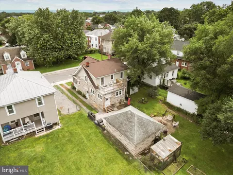View/Area - 709 N Braddock St, Winchester, VA 22601 photo 2 of 6