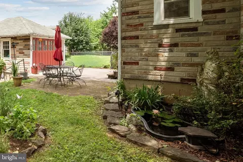 Exterior - 709 N Braddock St, Winchester, VA 22601 photo 3 of 31