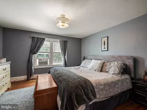 Bedroom - 709 N Braddock St, Winchester, VA 22601 photo 1 of 2