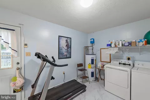 Other - 423 Crescent Dr, Winchester, VA 22601 photo 5 of 6