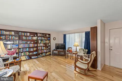 Other - 423 Crescent Dr, Winchester, VA 22601 photo 2 of 6