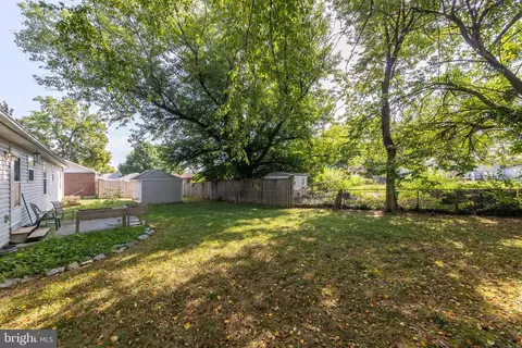 Exterior - 423 Crescent Dr, Winchester, VA 22601 photo 4 of 9
