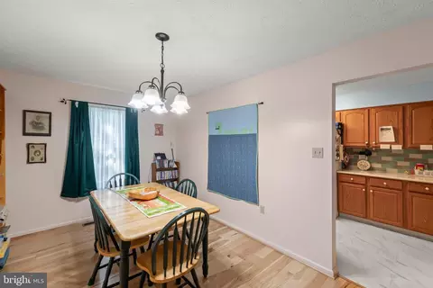 Dining - 423 Crescent Dr, Winchester, VA 22601 photo 1 of 3