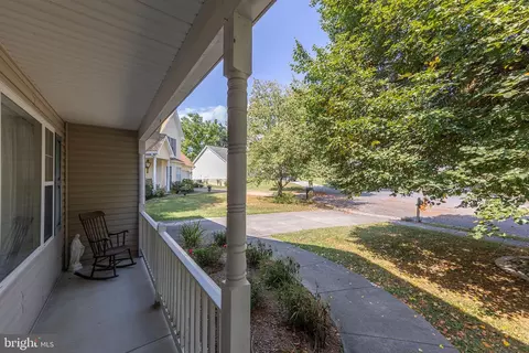 Exterior - 423 Crescent Dr, Winchester, VA 22601 photo 3 of 9
