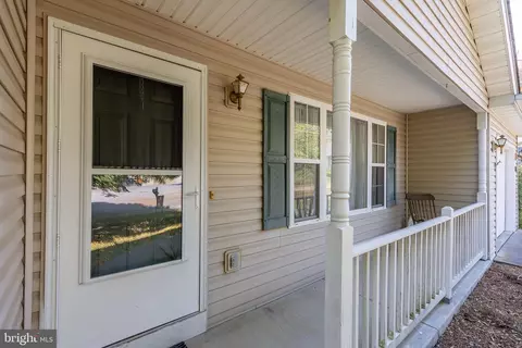 Exterior - 423 Crescent Dr, Winchester, VA 22601 photo 2 of 9