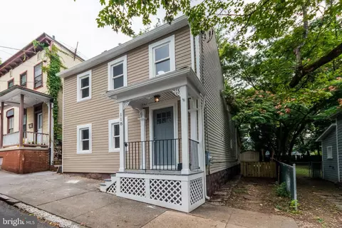 118 E Monmouth St, Winchester, VA 22601