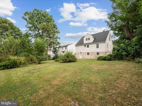 Exterior - 25 E Hart St, Winchester, VA 22601 photo 8 of 10