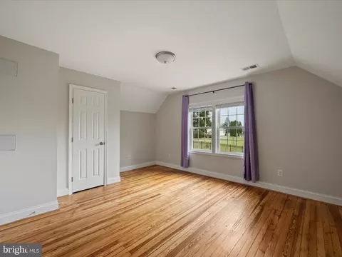 Bedroom - 25 E Hart St, Winchester, VA 22601 photo 6 of 7