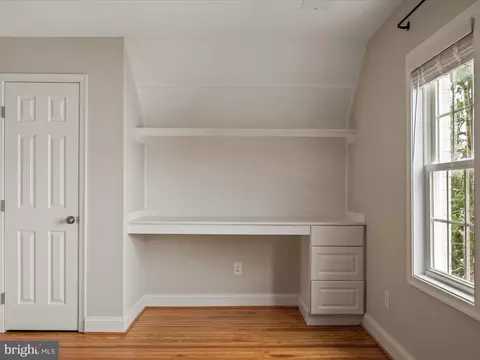 Other - 25 E Hart St, Winchester, VA 22601 photo 4 of 9