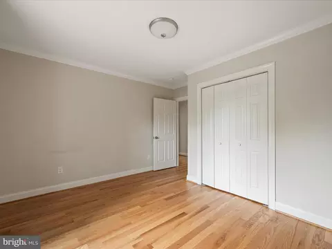 Bedroom - 25 E Hart St, Winchester, VA 22601 photo 2 of 7