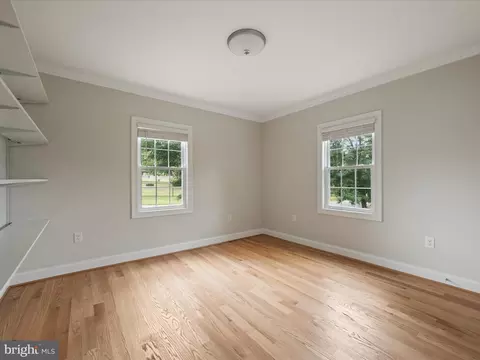 Bedroom - 25 E Hart St, Winchester, VA 22601 photo 3 of 7