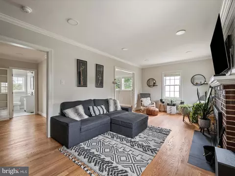 Other - 25 E Hart St, Winchester, VA 22601 photo 1 of 9