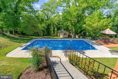 Exterior - 107 Roszel Rd, Winchester, VA 22601 photo 11 of 32