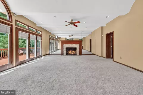 Living - 107 Roszel Rd, Winchester, VA 22601 photo 10 of 14