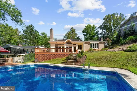 Exterior - 107 Roszel Rd, Winchester, VA 22601 photo 16 of 32