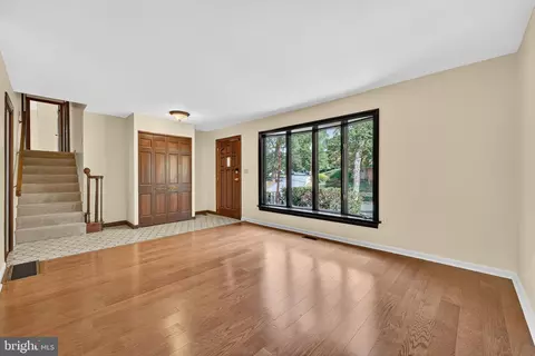 Entry Way - 107 Roszel Rd, Winchester, VA 22601 photo 3 of 11