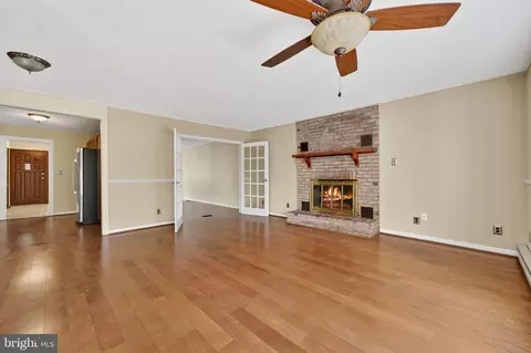 Living - 107 Roszel Rd, Winchester, VA 22601 photo 6 of 14