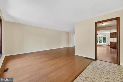 Entry Way - 107 Roszel Rd, Winchester, VA 22601 photo 1 of 11