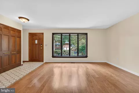 Living - 107 Roszel Rd, Winchester, VA 22601 photo 3 of 14
