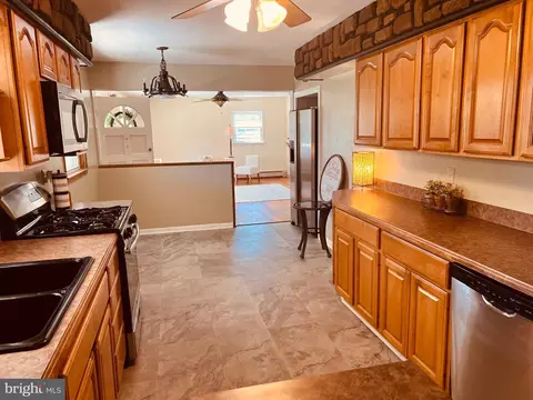 Kitchen - 425 Beechcroft Rd, Winchester, VA 22601 photo 3 of 3