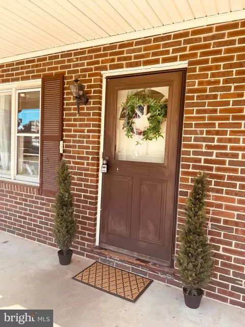 Exterior - 425 Beechcroft Rd, Winchester, VA 22601 photo 4 of 4