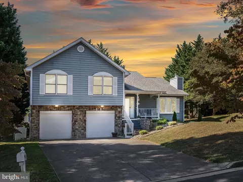 609 Crystal Ct, Winchester, VA 22601
