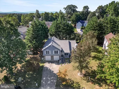 609 Crystal Ct, Winchester, VA 22601 photo 2