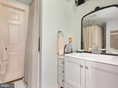 Bath - 129 E Cork St, Winchester, VA 22601 photo 1 of 2