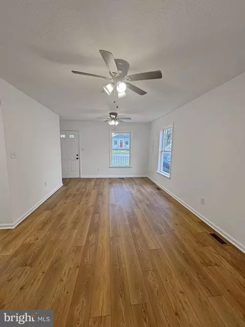 Living - 700 Watson Ave, Winchester, VA 22601 photo 1 of 2