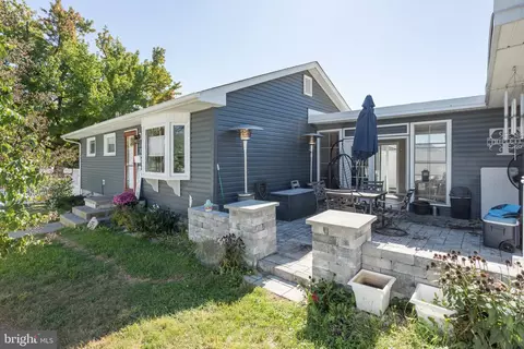 Exterior - 525 E Cork St, Winchester, VA 22601 photo 5 of 6