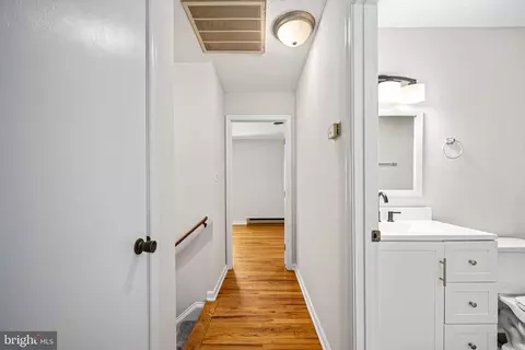 Entry Way - 26 A Jackson Ave, Winchester, VA 22601 photo 7 of 16