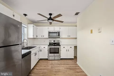 Kitchen - 26 A Jackson Ave, Winchester, VA 22601 photo 3 of 5