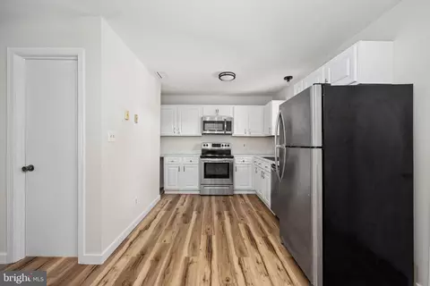 Entry Way - 26 A Jackson Ave, Winchester, VA 22601 photo 5 of 16