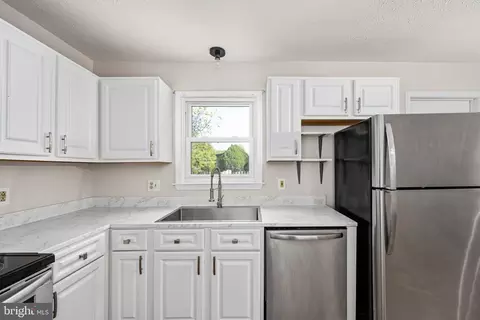 Kitchen - 26 A Jackson Ave, Winchester, VA 22601 photo 2 of 5