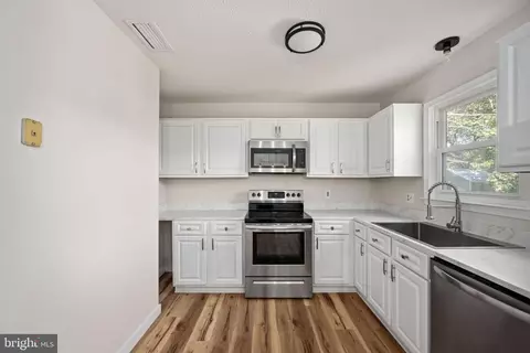 Kitchen - 26 A Jackson Ave, Winchester, VA 22601 photo 1 of 5