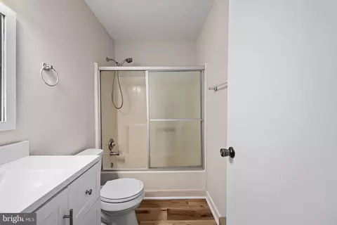 Bath - 26 A Jackson Ave, Winchester, VA 22601 photo 1 of 3
