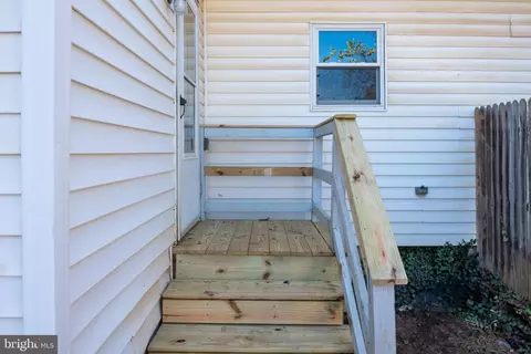 Exterior - 26 A Jackson Ave, Winchester, VA 22601 photo 14 of 16