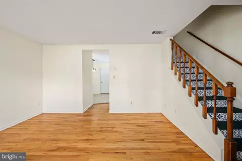 Living - 26 A Jackson Ave, Winchester, VA 22601 photo 5 of 8